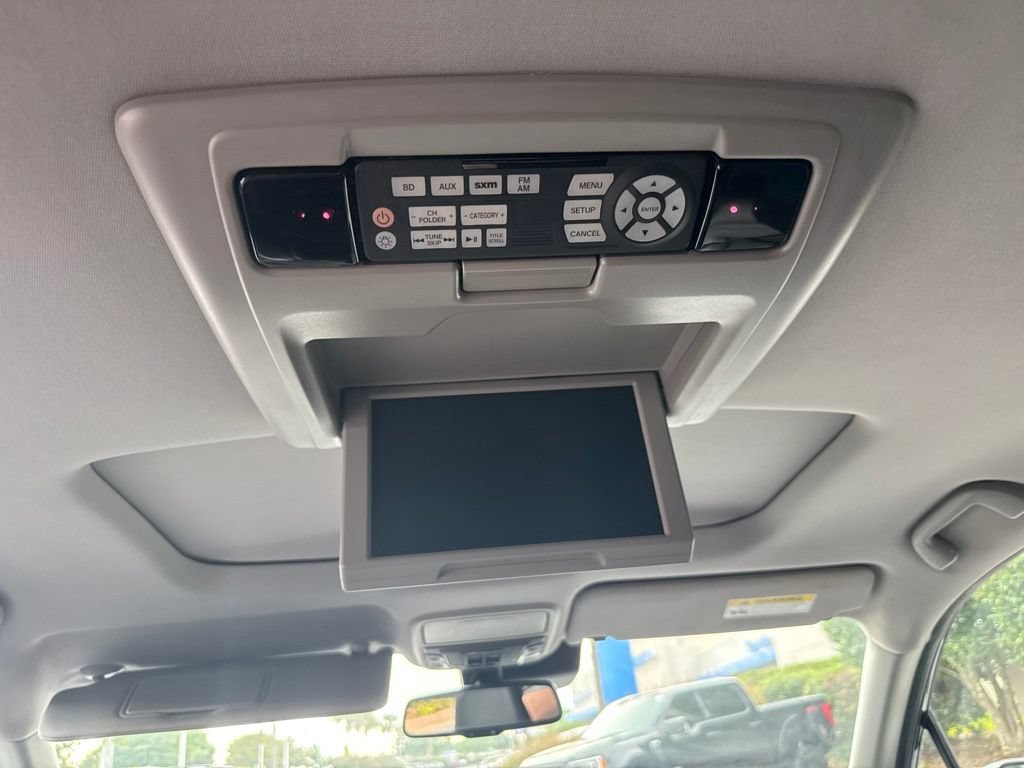 Certified 2017 Honda Pilot Elite image 16