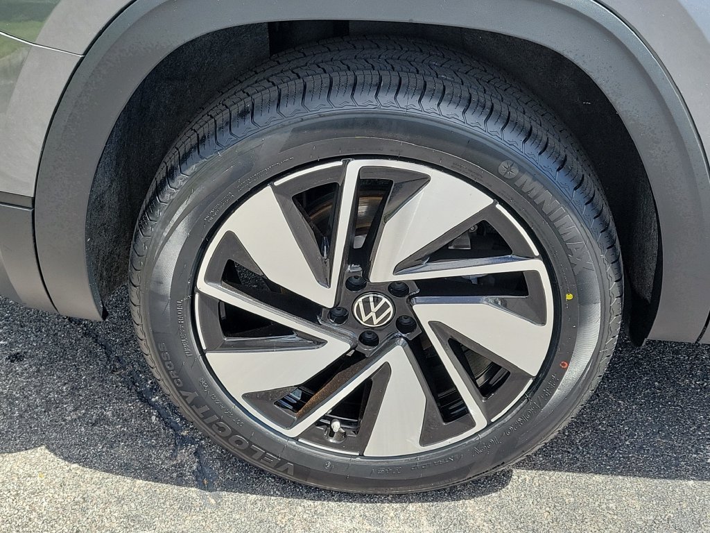Certified 2024 Volkswagen Atlas SE FWD image 6