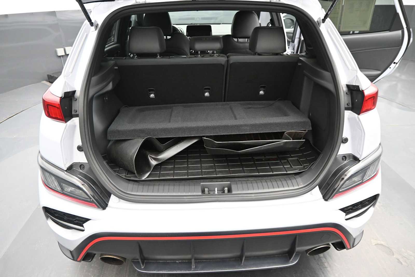 Used 2022 Hyundai Kona N FWD image 11