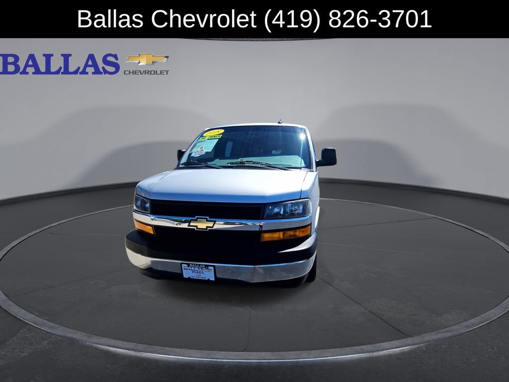 Certified 2018 Chevrolet Express 3500 LT w/ LT Preferred Equipment Group RWD image 3