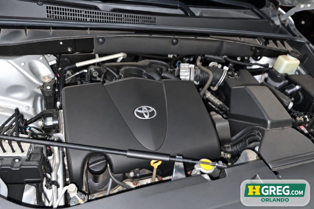 Used 2017 Toyota Highlander SE AWD/4WD image 16