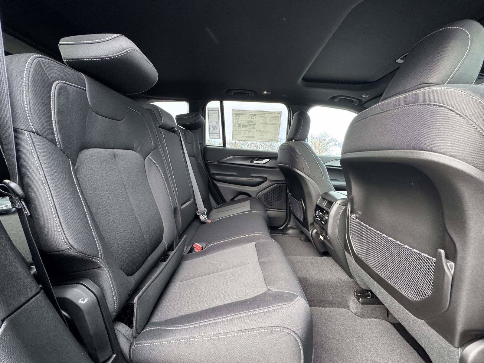 New 2026 Jeep Grand Cherokee Laredo X AWD/4WD image 16