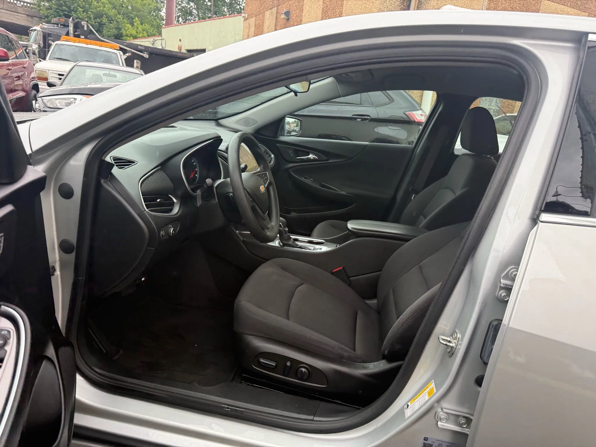 Used 2022 Chevrolet Malibu LT image 22