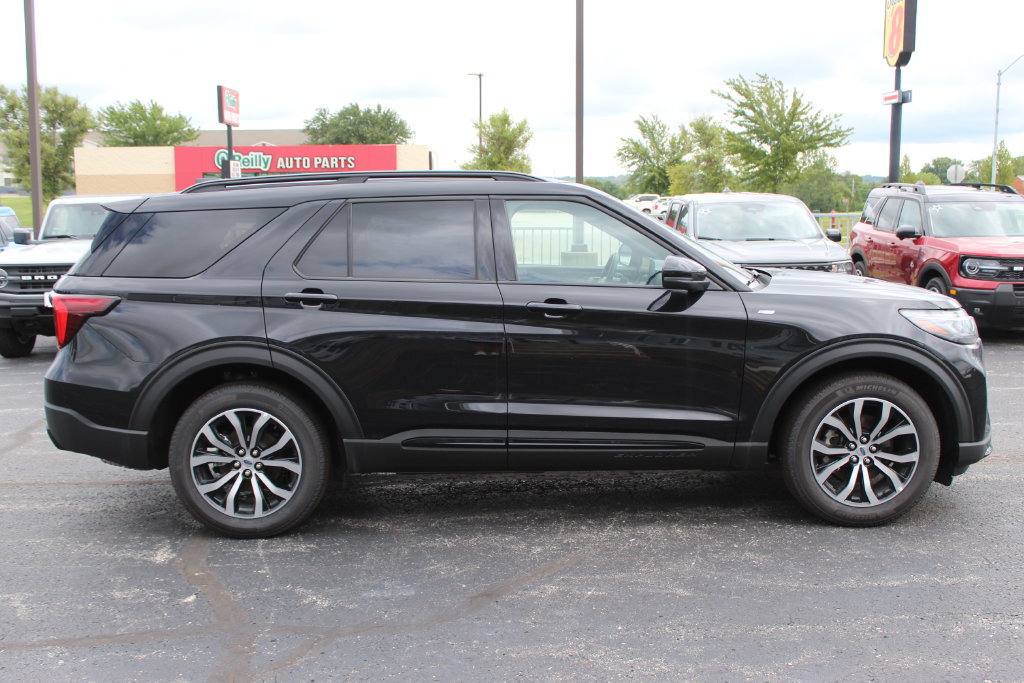 New 2026 Ford Explorer ST-Line AWD/4WD image 6