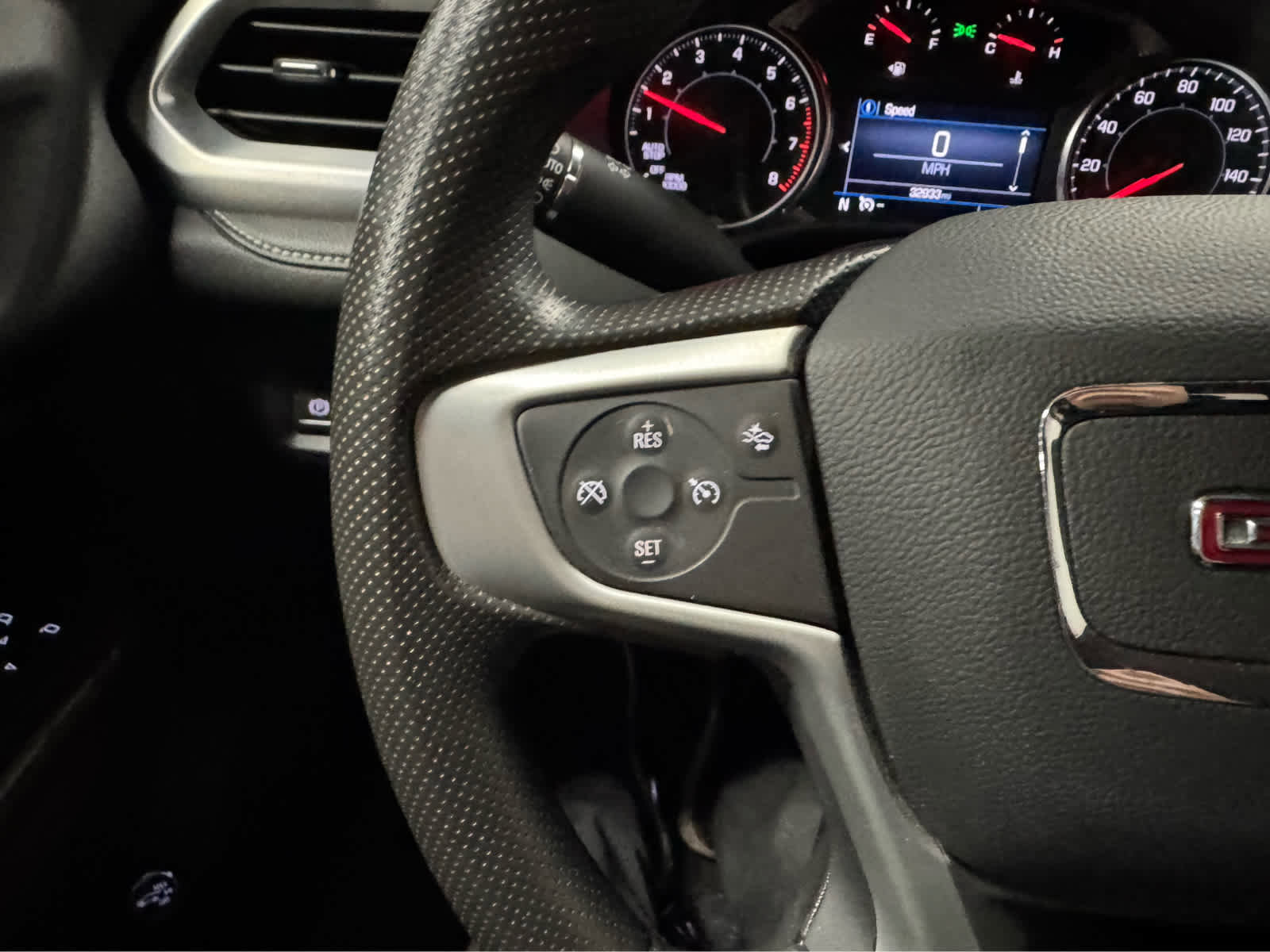 Certified 2023 GMC Acadia SLE w/ Driver Convenience Package image 19