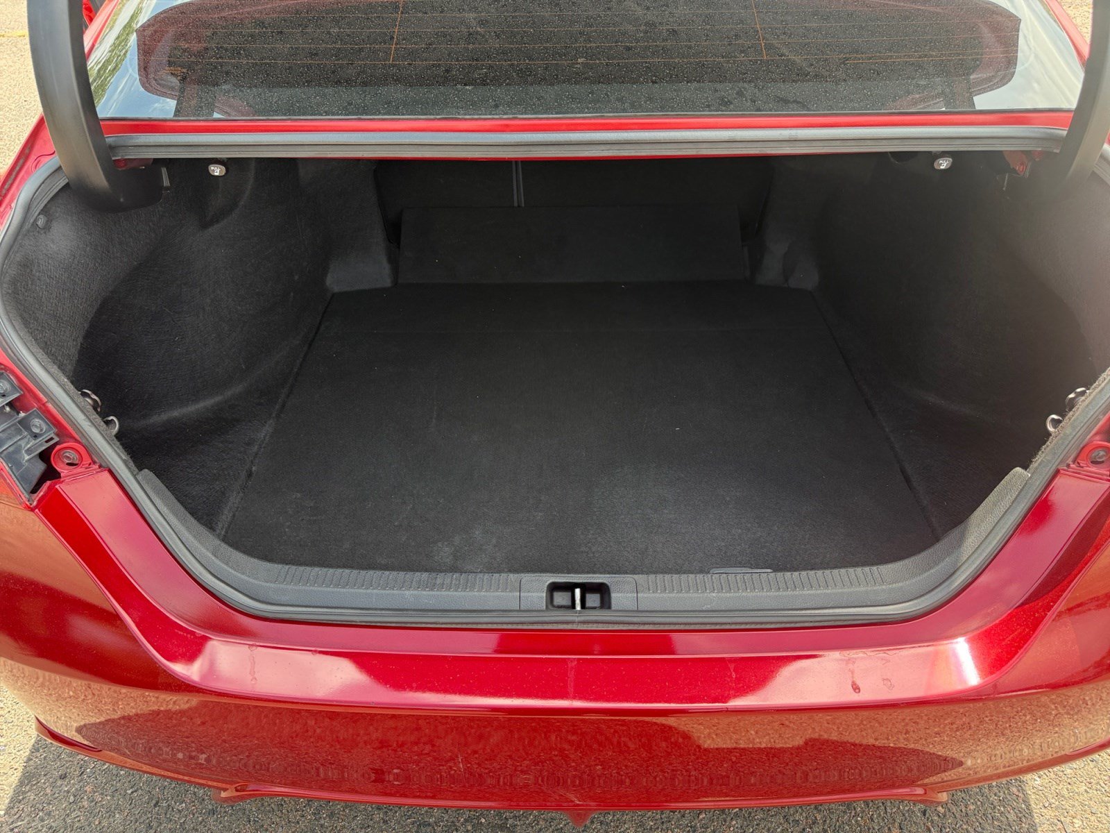 Used 2019 Toyota Camry XSE FWD image 32