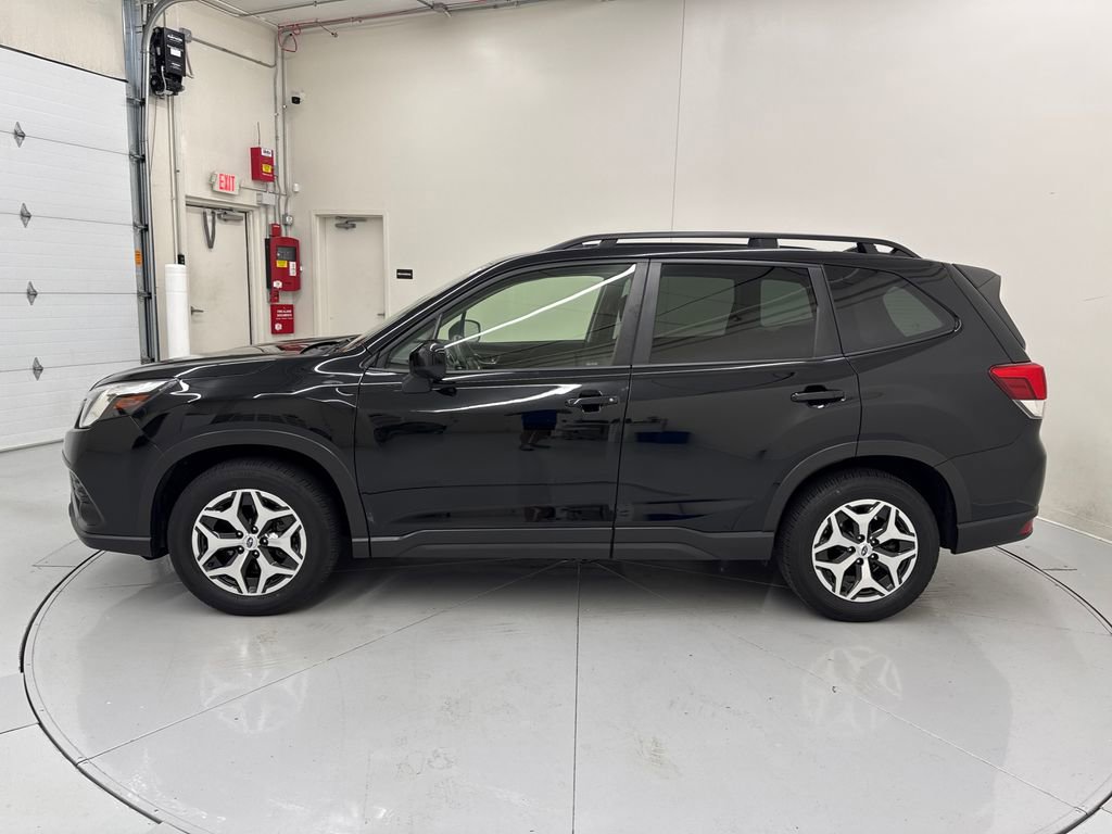 Used 2024 Subaru Forester Premium AWD/4WD image 3