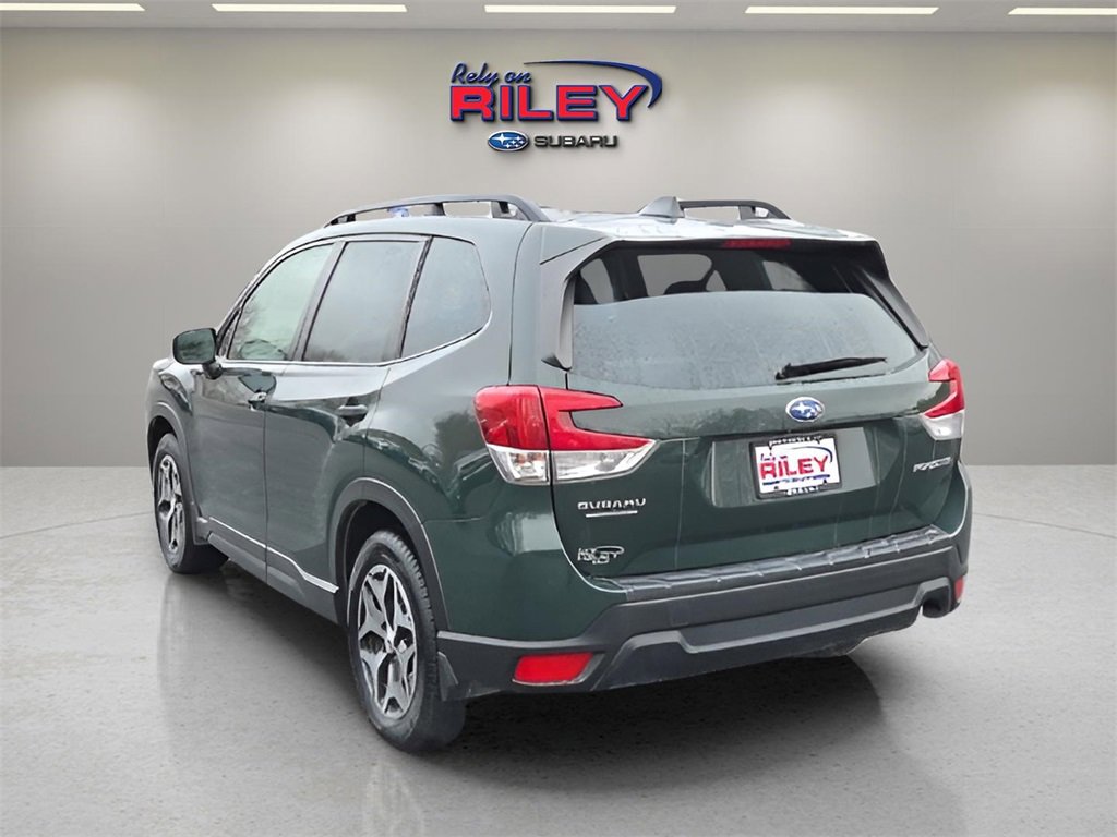 Certified 2023 Subaru Forester Premium image 3