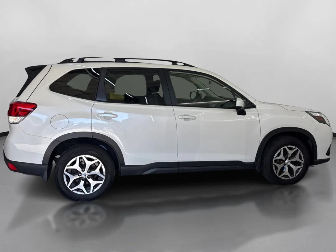 Used 2024 Subaru Forester Premium AWD/4WD image 11