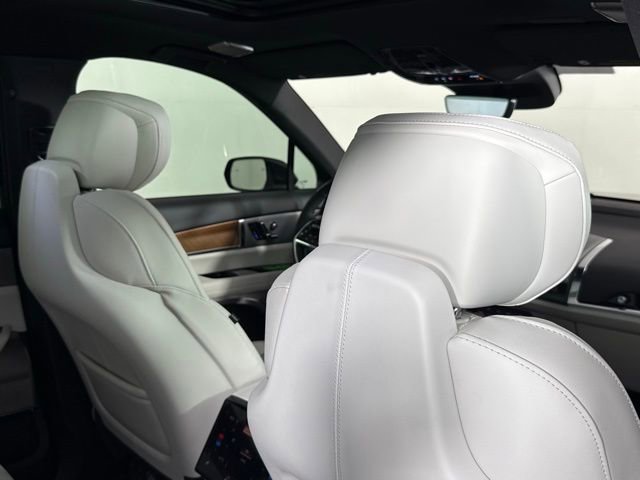 New 2026 Cadillac Vistiq Sport image 30