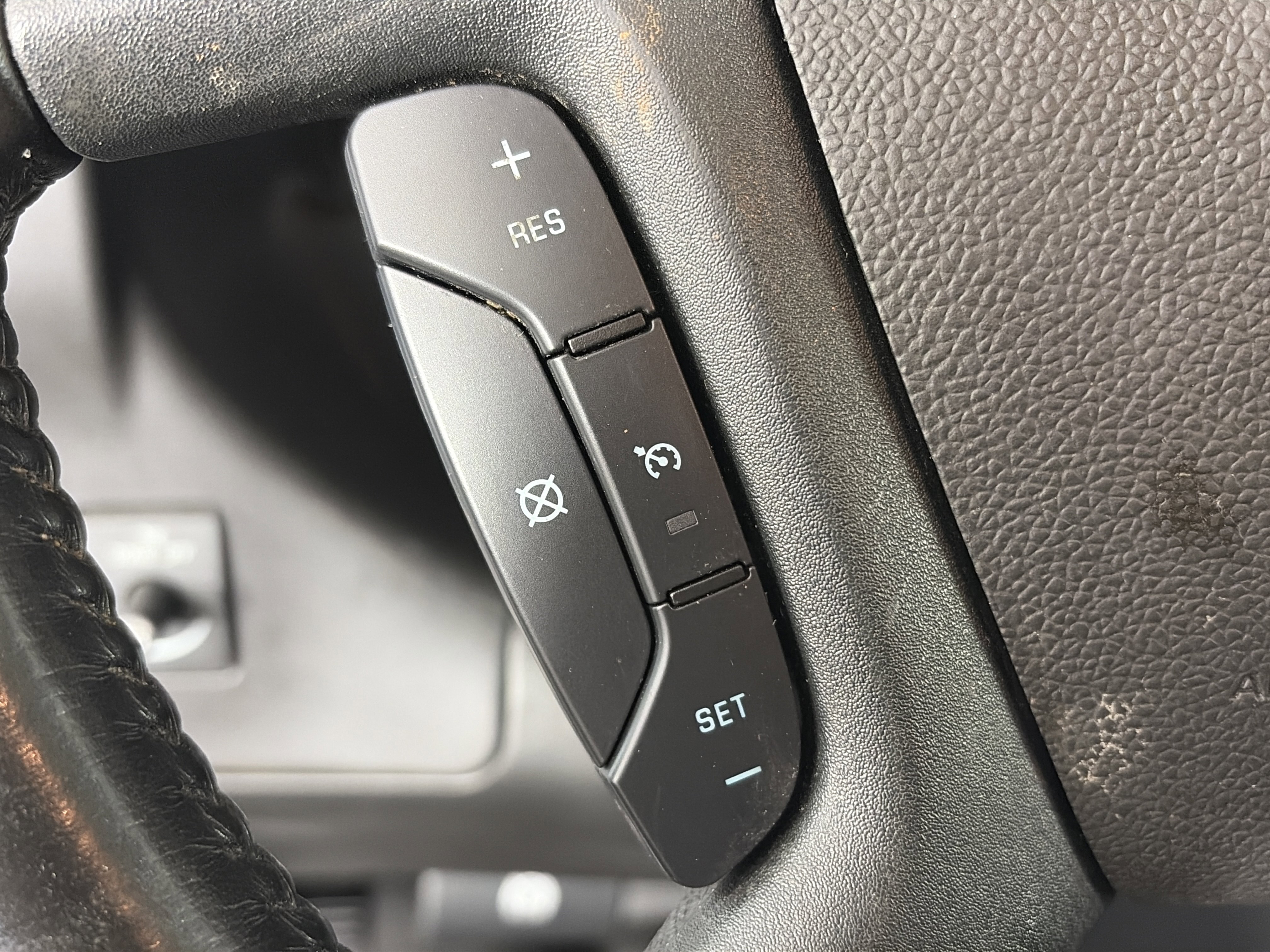 Used 2021 Chevrolet Express 2500 w/ Driver Convenience Package image 28