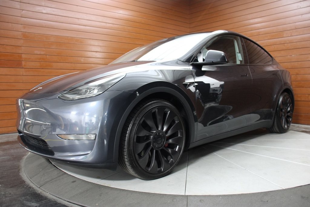 Used 2024 Tesla Model Y Performance AWD/4WD image 4