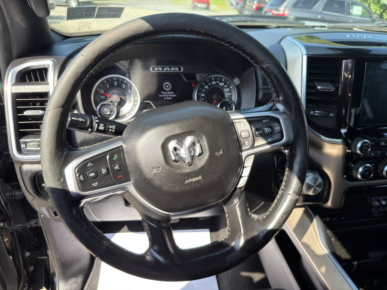 Used 2019 RAM 1500 Laramie AWD/4WD image 15