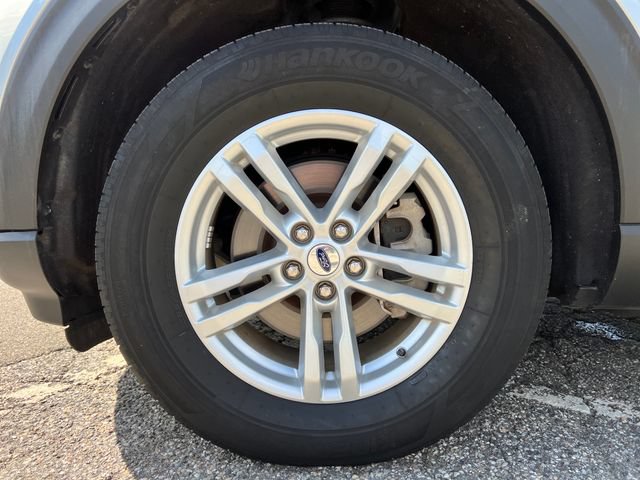 Used 2023 Ford Explorer XLT w/ Equipment Group 202A AWD/4WD image 15