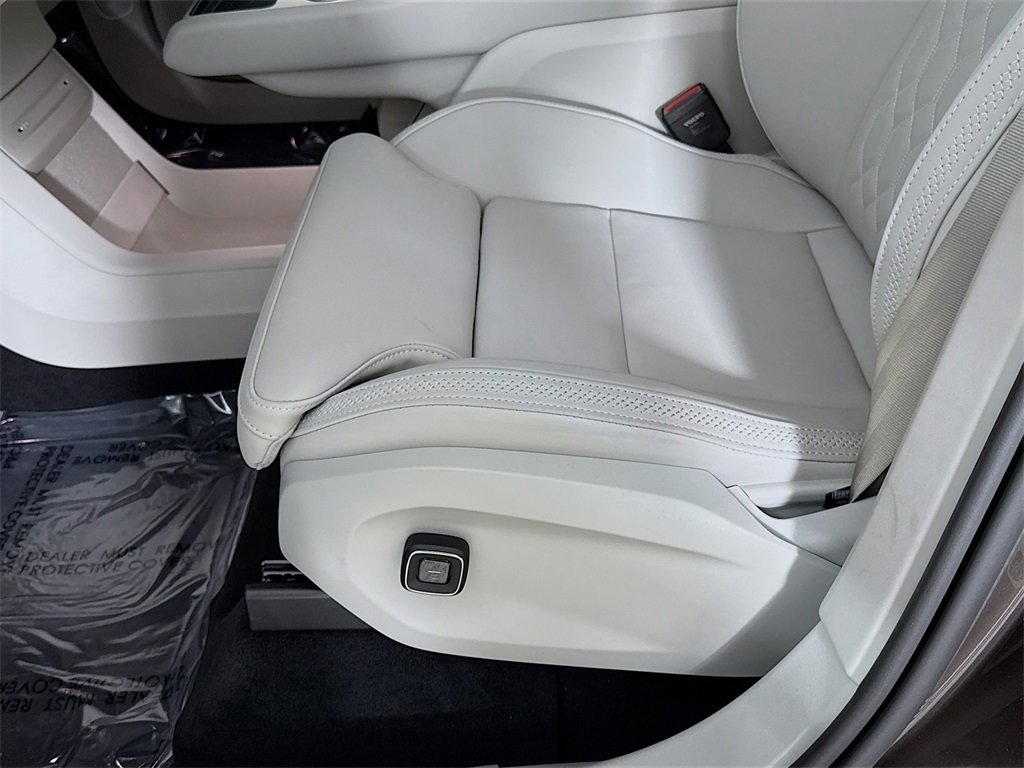 New 2025 Volvo EX90 Ultra w/ Protection Package Premier image 19