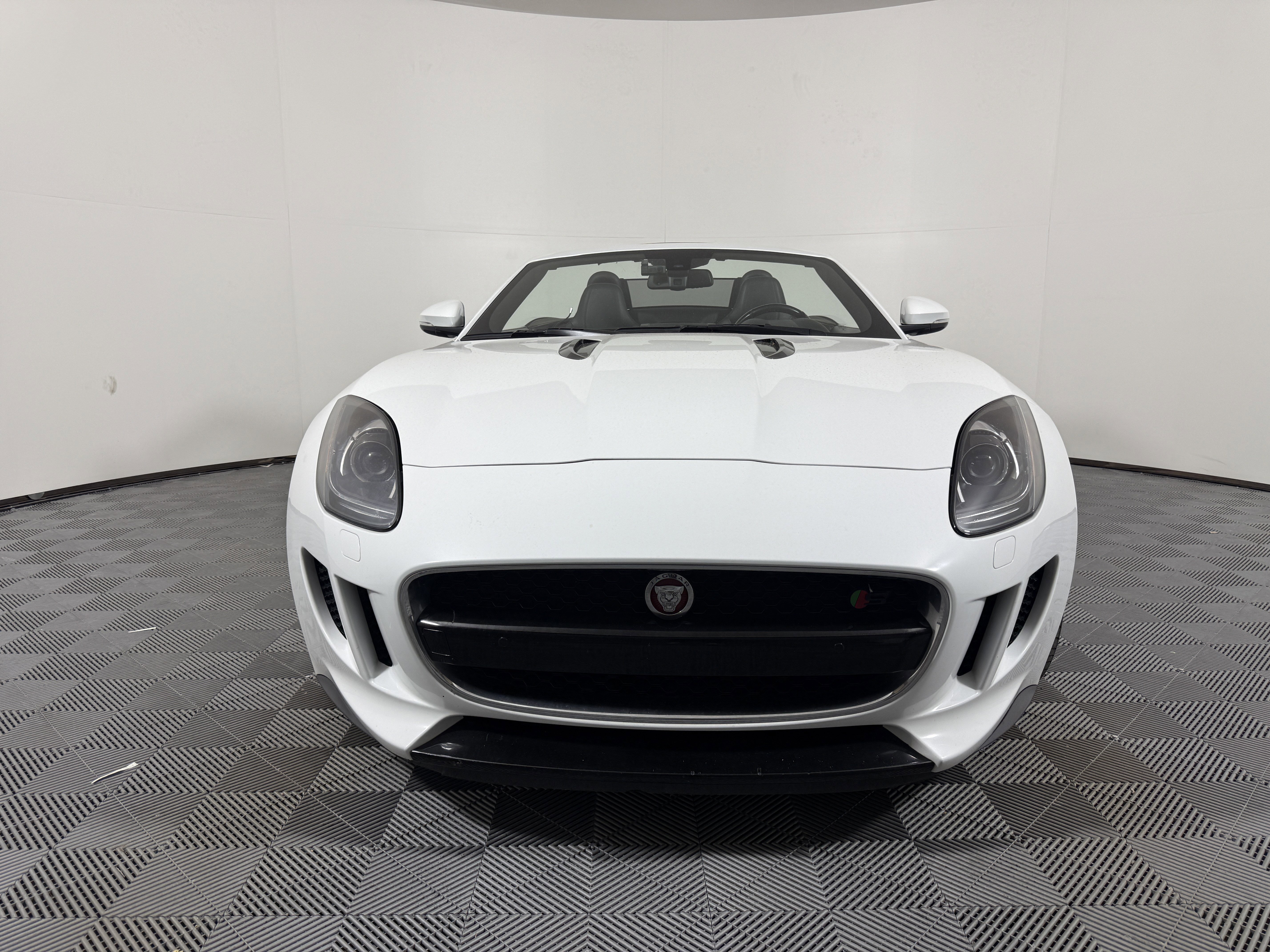 Used 2015 Jaguar F-TYPE S image 5