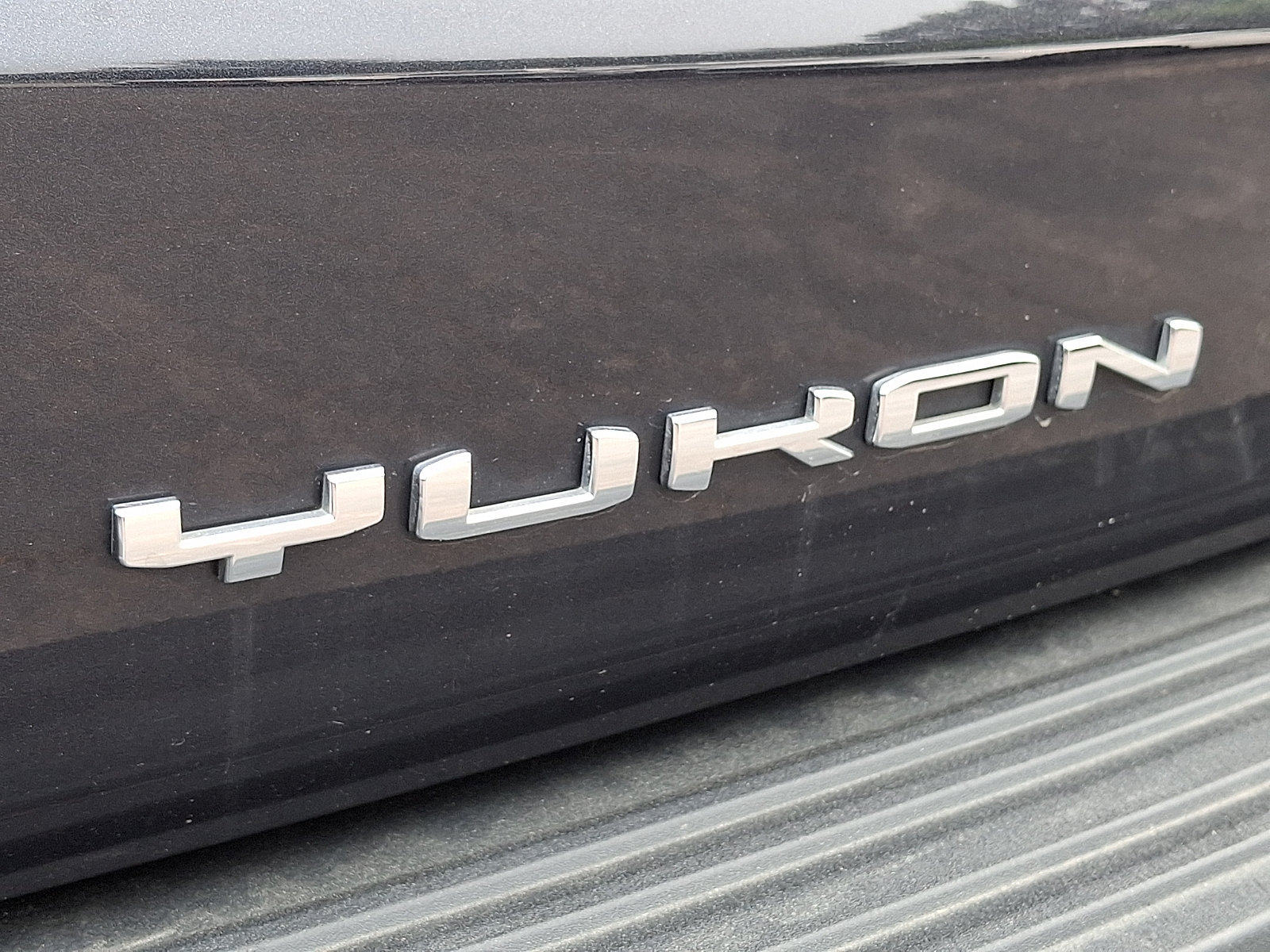 Used 2023 GMC Yukon AT4 w/ AT4 Premium Plus Package AWD/4WD image 30