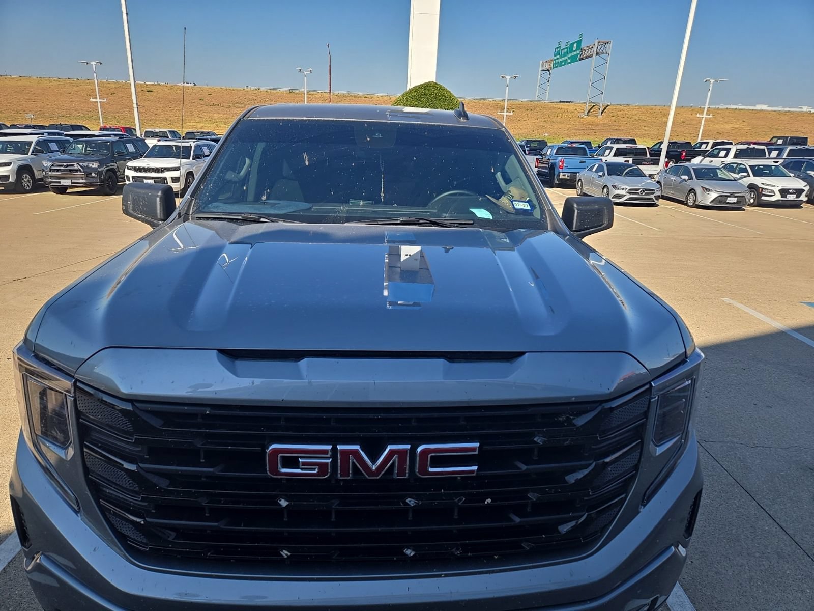 Used 2025 GMC Sierra 1500 Elevation AWD/4WD image 8