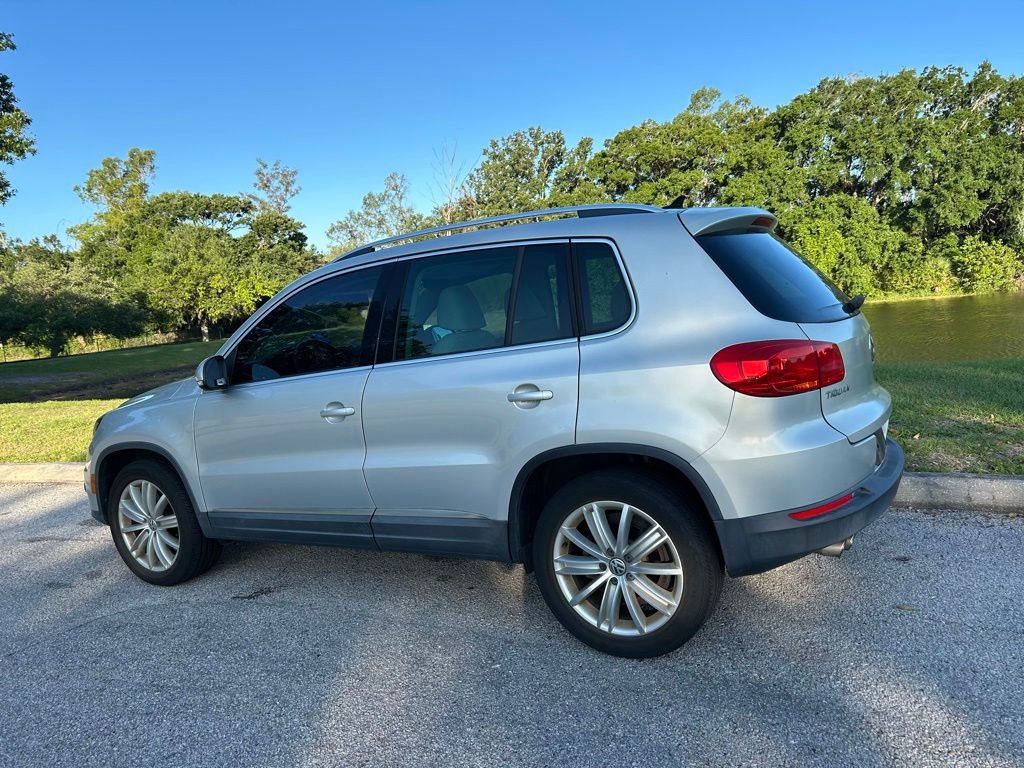 Used 2012 Volkswagen Tiguan SE FWD image 4