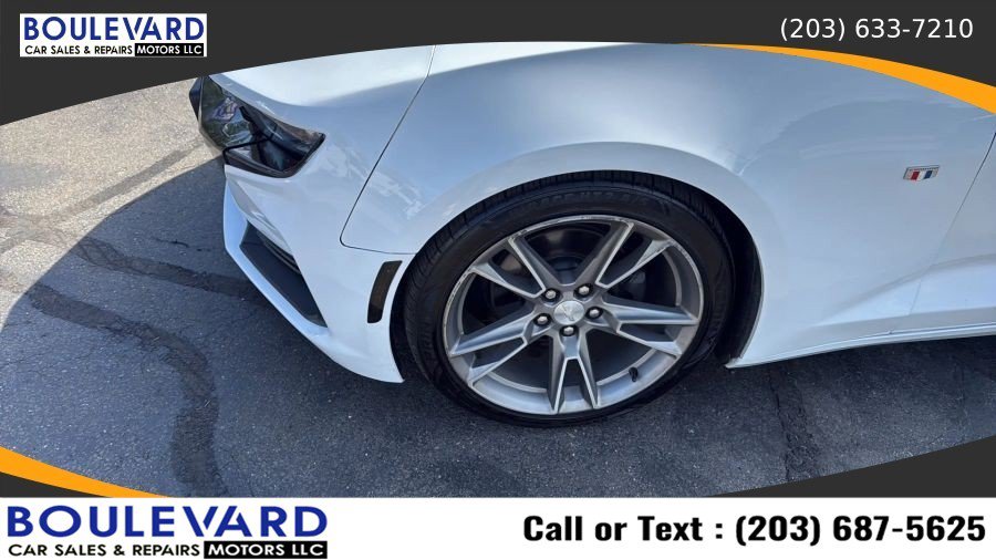 Used 2020 Chevrolet Camaro LT w/ RS Package RWD image 9