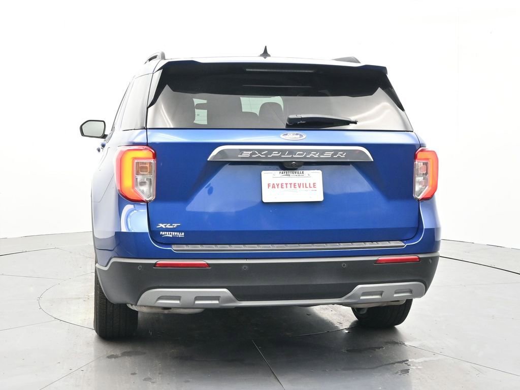 Used 2023 Ford Explorer XLT w/ Equipment Group 202A image 8