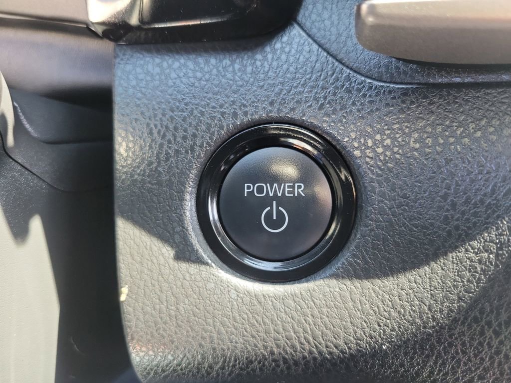 Used 2025 Toyota Camry XSE image 30