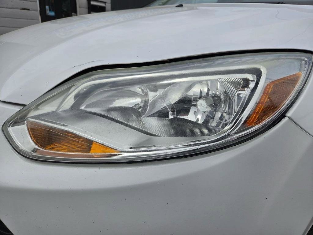 Used 2013 Ford Focus SE FWD image 28