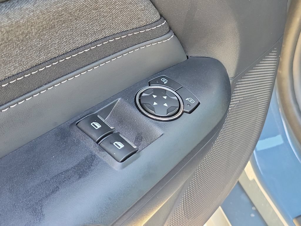 Used 2026 Ford Mustang Coupe RWD image 17