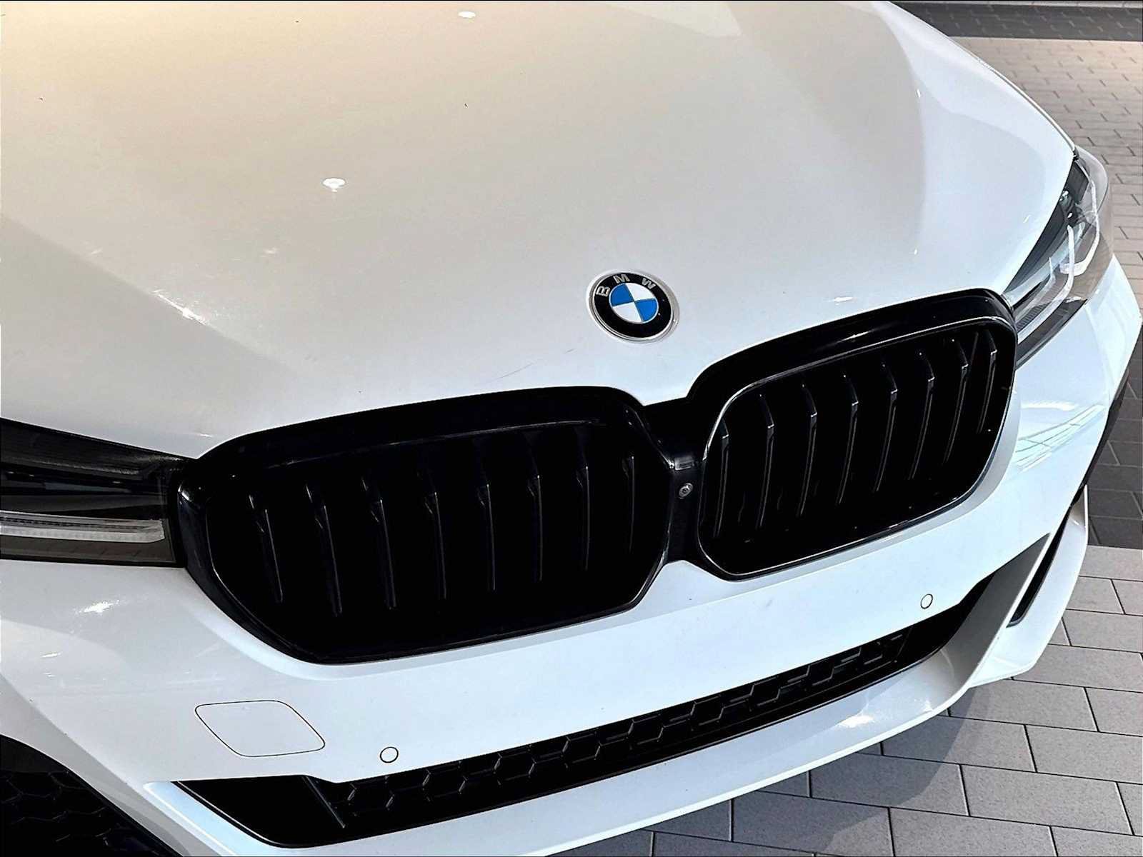 Used 2023 BMW M550i xDrive w/ Executive Package AWD/4WD image 32