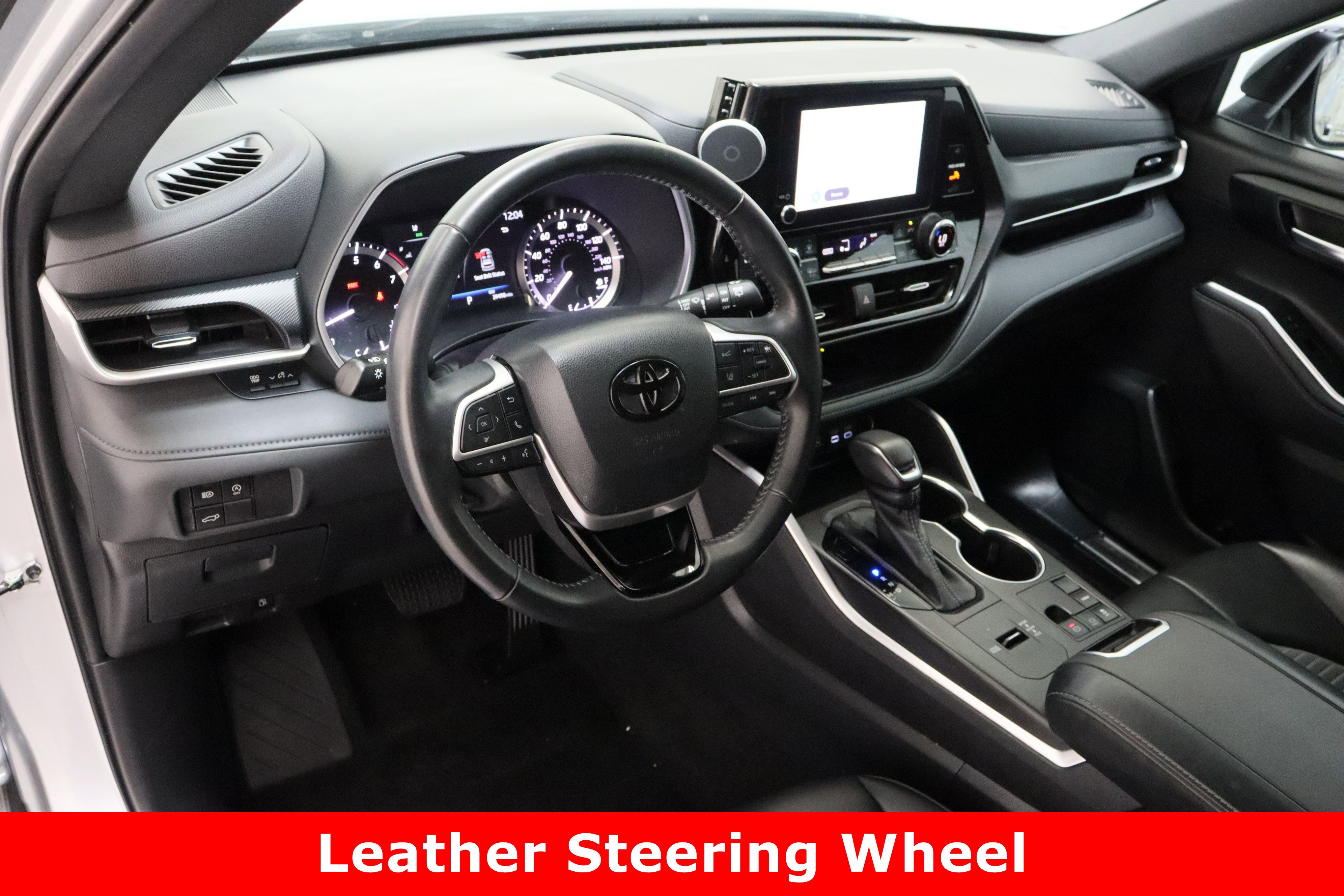 Used 2023 Toyota Highlander XSE image 13