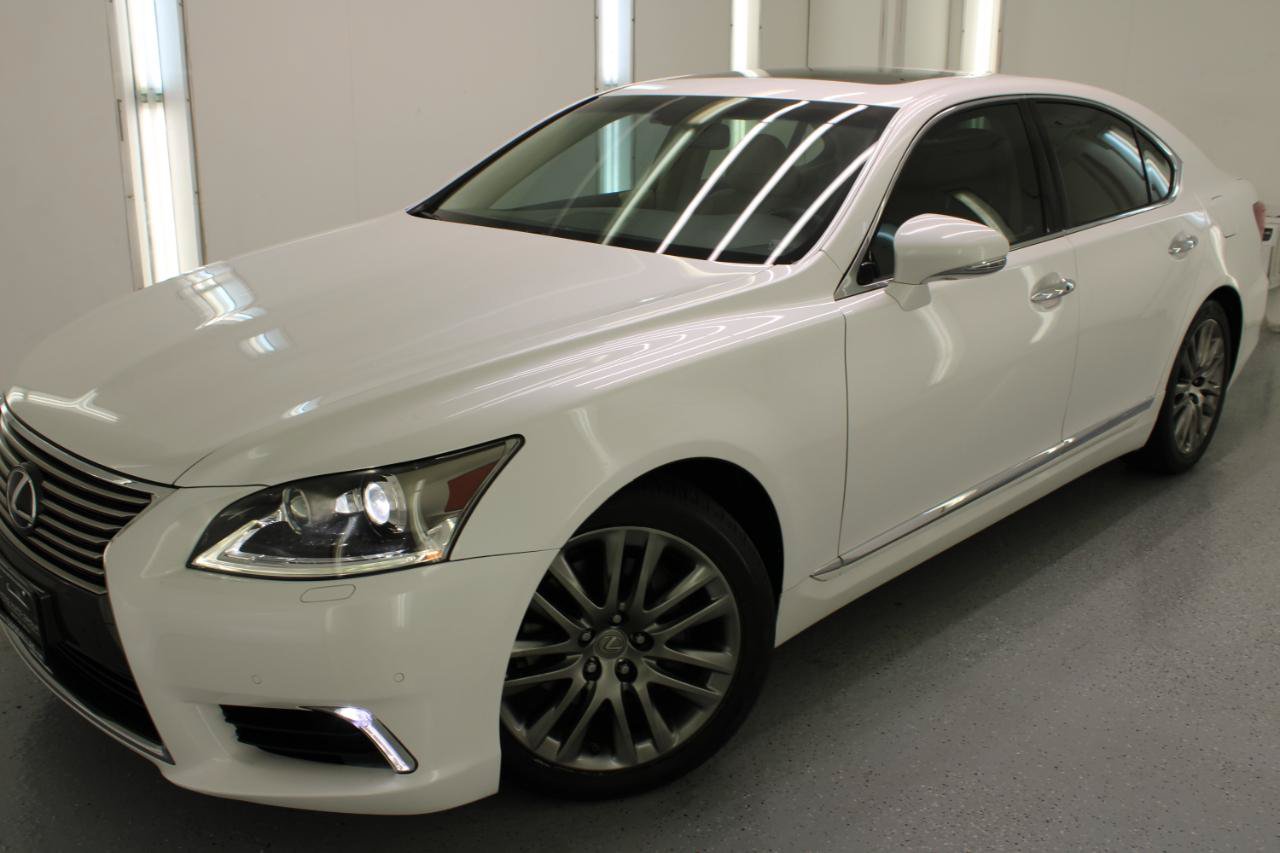 Used 2016 Lexus LS 460 w/ Comfort Package RWD image 14