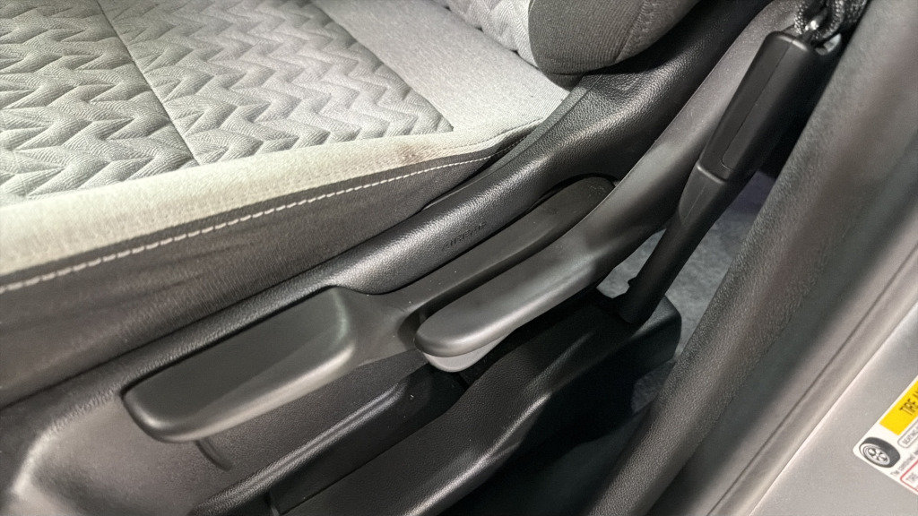 Used 2024 Chevrolet Equinox LS w/ Sport Edition FWD image 18