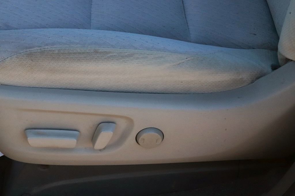 Used 2020 Toyota Sienna LE FWD image 17