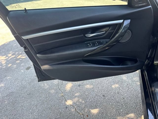 Used 2018 BMW 330i xDrive Sedan AWD/4WD image 15