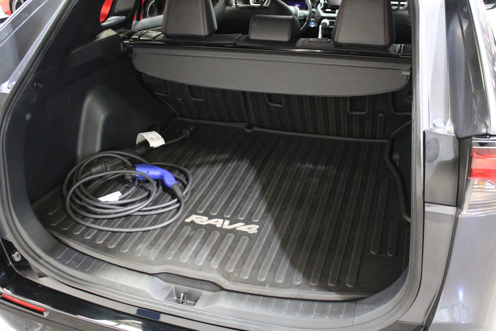 Used 2022 Toyota RAV4 XSE AWD/4WD image 42
