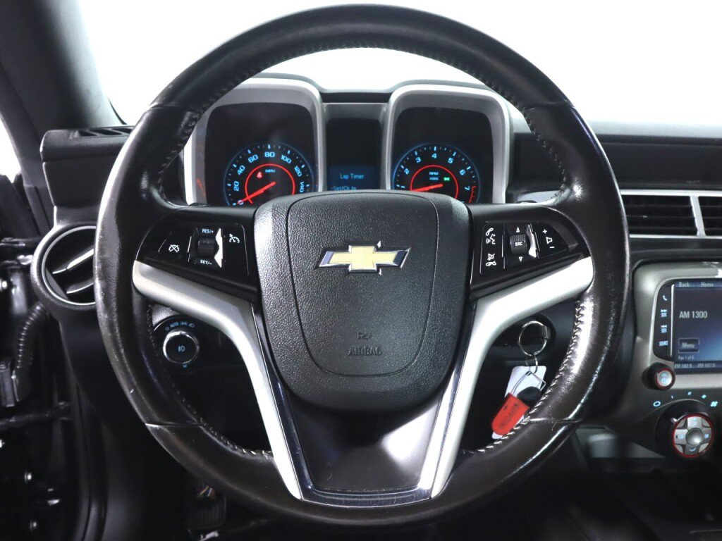 Used 2015 Chevrolet Camaro LT RWD image 11