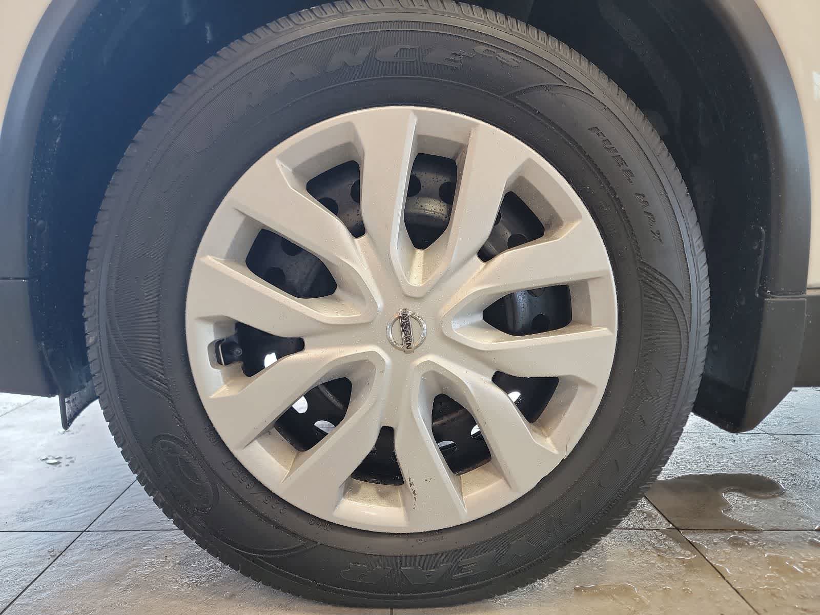 Used 2019 Nissan Rogue S AWD/4WD image 11