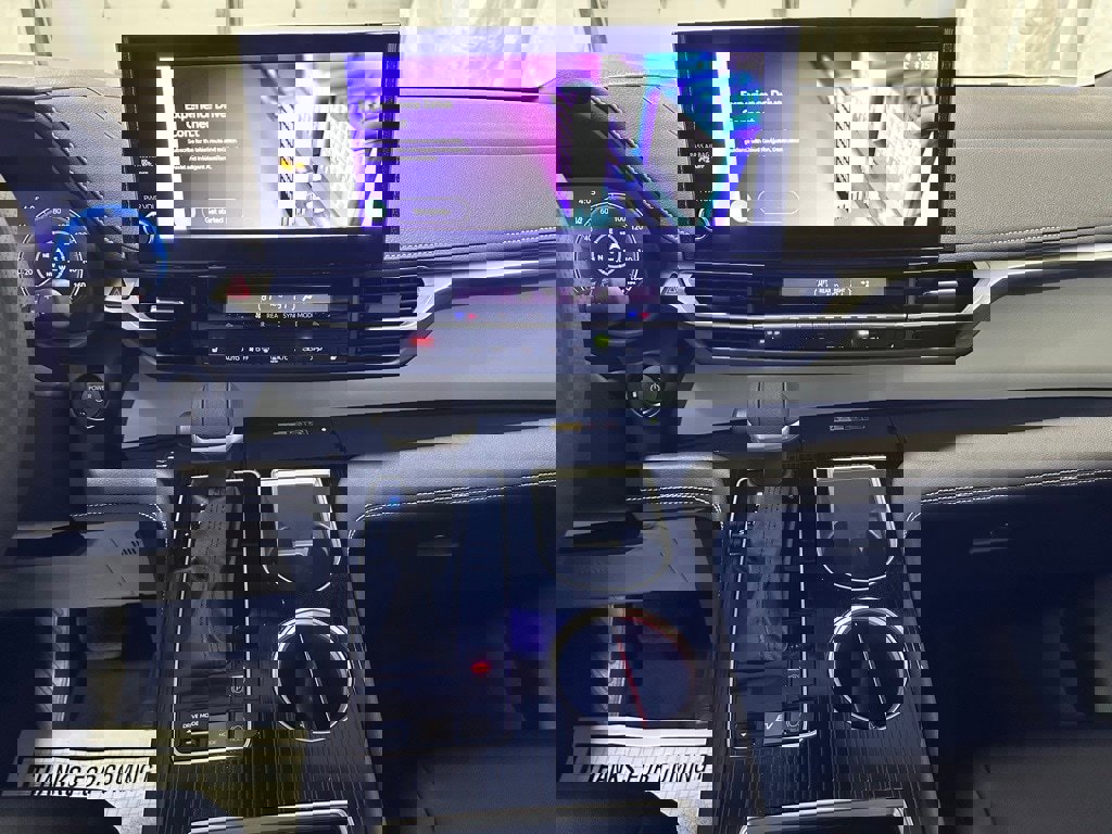 Used 2025 Toyota Sienna XSE image 25