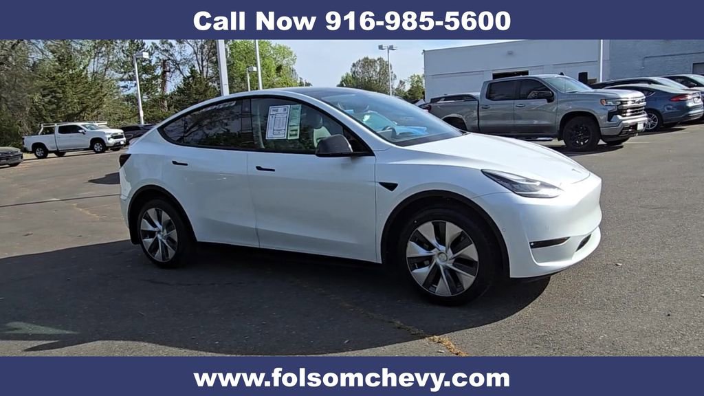 Used 2022 Tesla Model Y Long Range AWD/4WD image 2