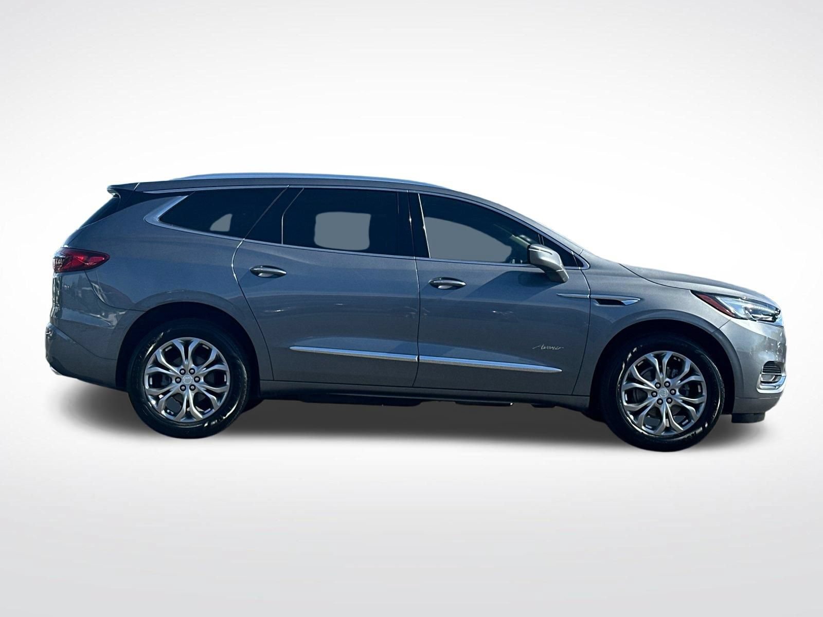 Used 2021 Buick Enclave Avenir w/ Avenir Technology Package AWD/4WD image 2