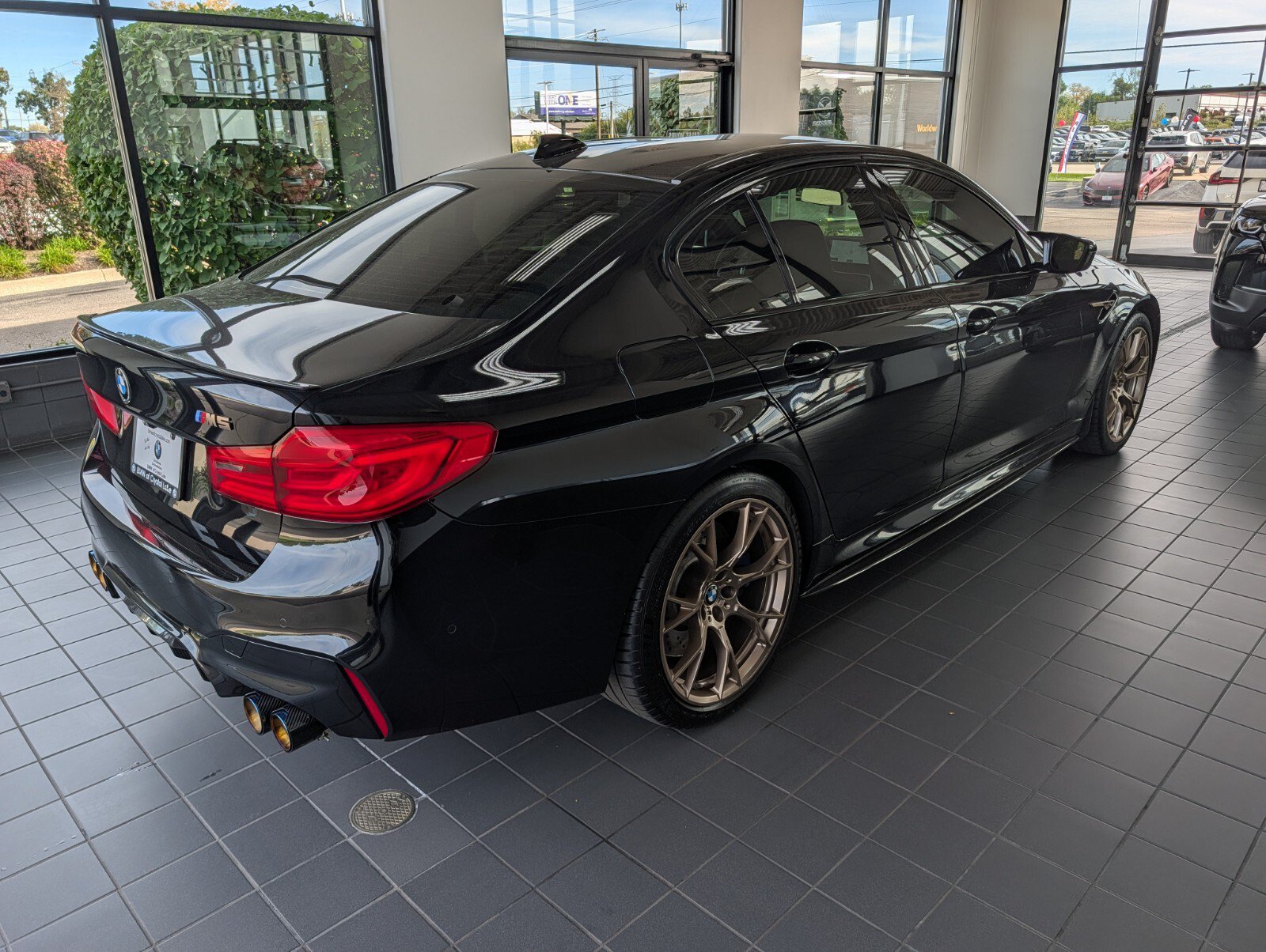 Used 2018 BMW M5 AWD/4WD image 2