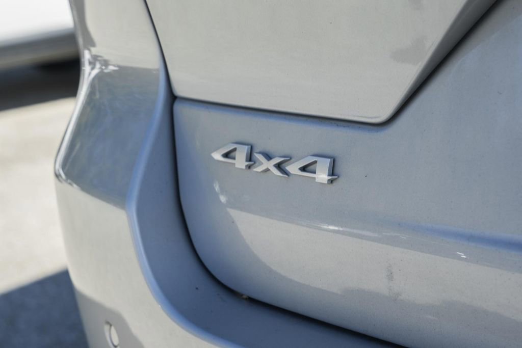 New 2025 Jeep Grand Cherokee Laredo X w/ Luxury Tech Group I image 8