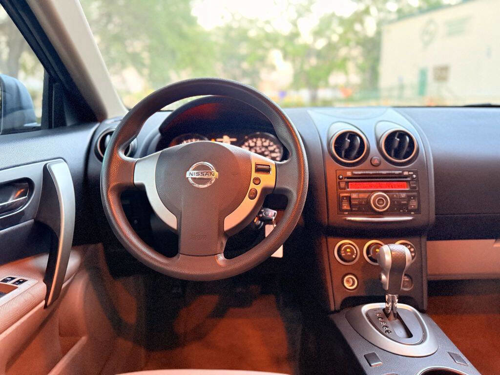 Used 2013 Nissan Rogue S image 13