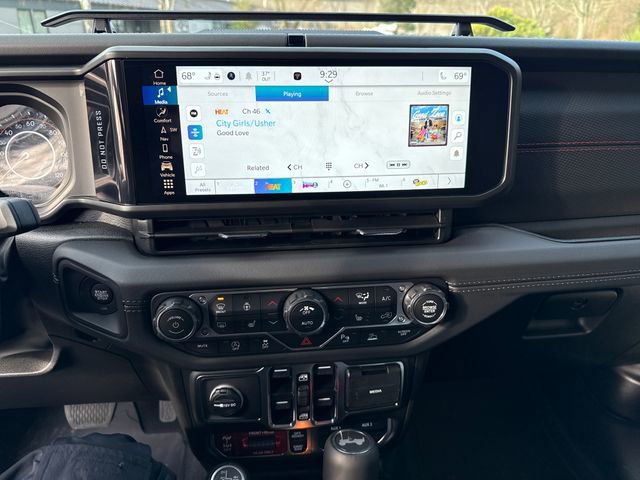 New 2025 Jeep Wrangler Unlimited Rubicon image 22