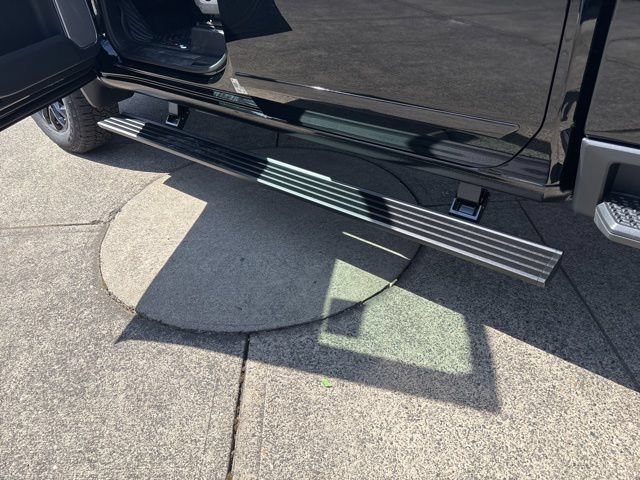 New 2026 Chevrolet Silverado 3500 High Country w/ High Country Premium Package AWD/4WD image 16