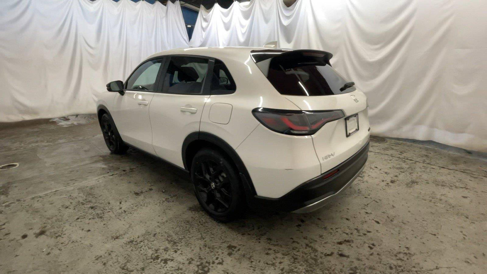 Certified 2025 Honda HR-V Sport image 10