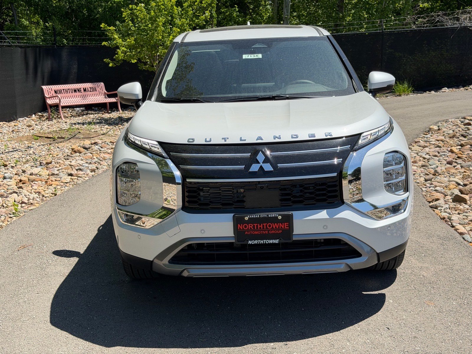 New 2026 Mitsubishi Outlander SE FWD image 8