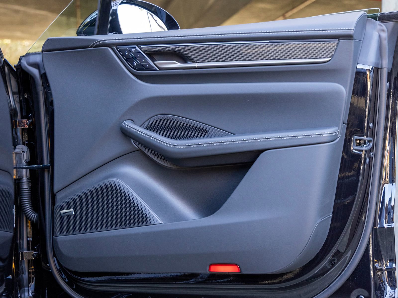 New 2026 Porsche Macan Turbo Electric image 53