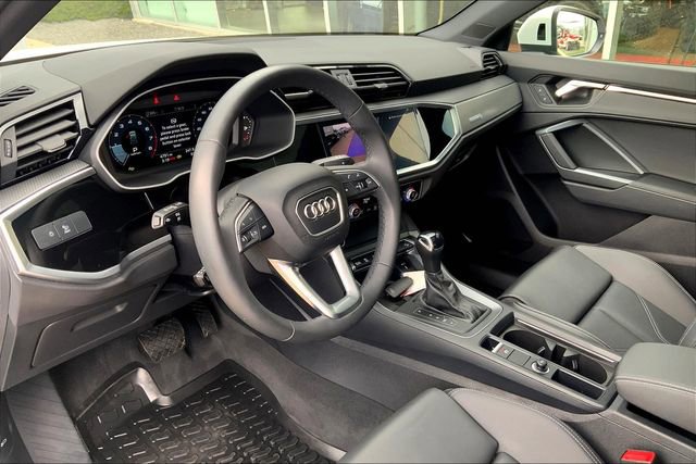 Used 2024 Audi Q3 2.0T Premium image 14