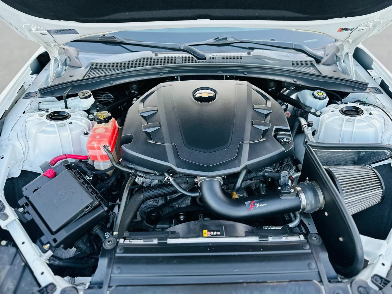 Used 2020 Chevrolet Camaro LT RWD image 17